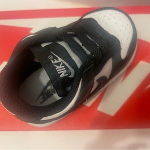 Baby panda dunks! Never worn . Paid $250 “I want $120”.